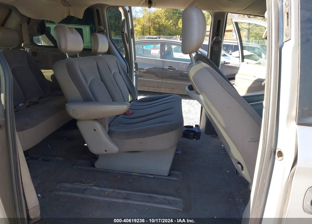 2001 DODGE CARAVAN SE VIN: 1B8GP25G11B116952