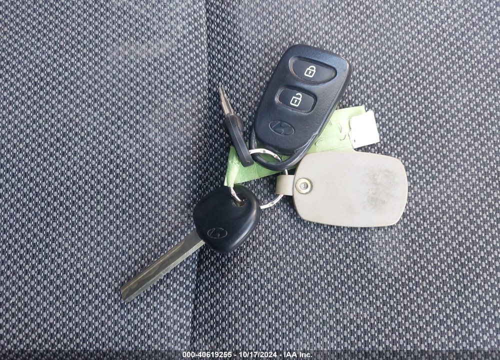 2013 HYUNDAI ACCENT GS VIN: KMHCT5AE0DU106695