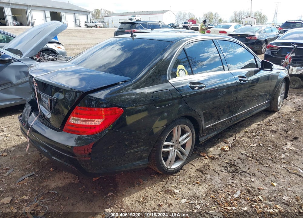 2014 MERCEDES-BENZ C 250 LUXURY/SPORT VIN: WDDGF4HB5EA935726