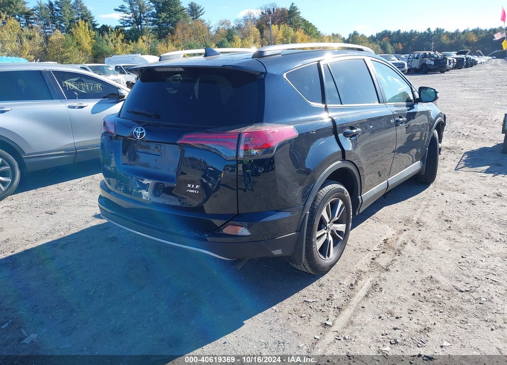 2018 TOYOTA RAV4 ADVENTURE/XLE VIN: 2T3RFREV3JW751850