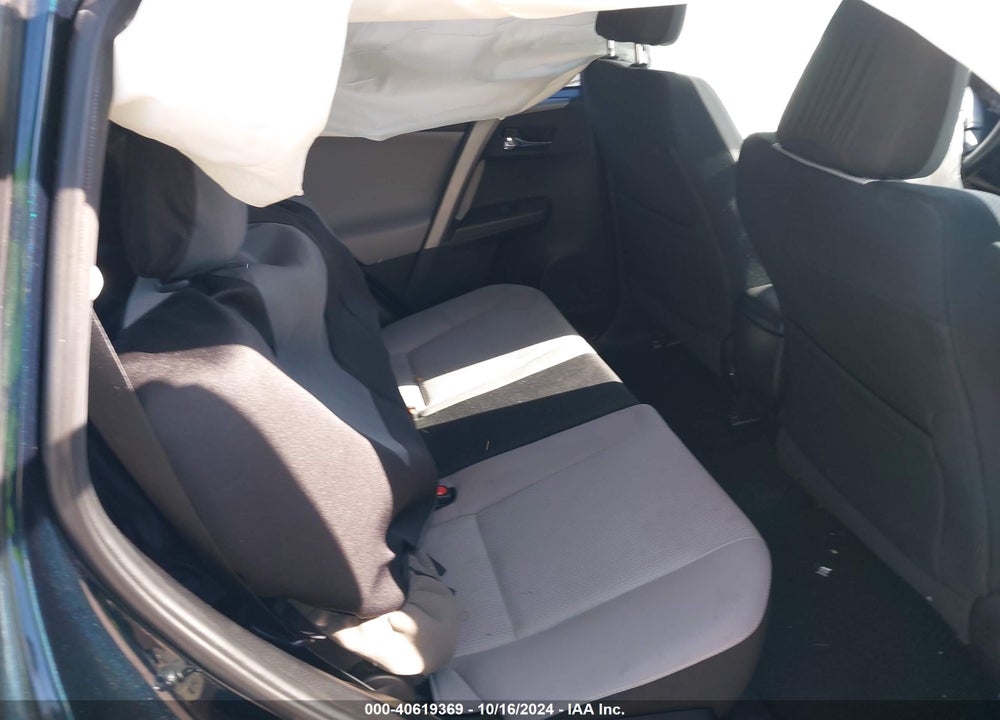 2018 TOYOTA RAV4 ADVENTURE/XLE VIN: 2T3RFREV3JW751850