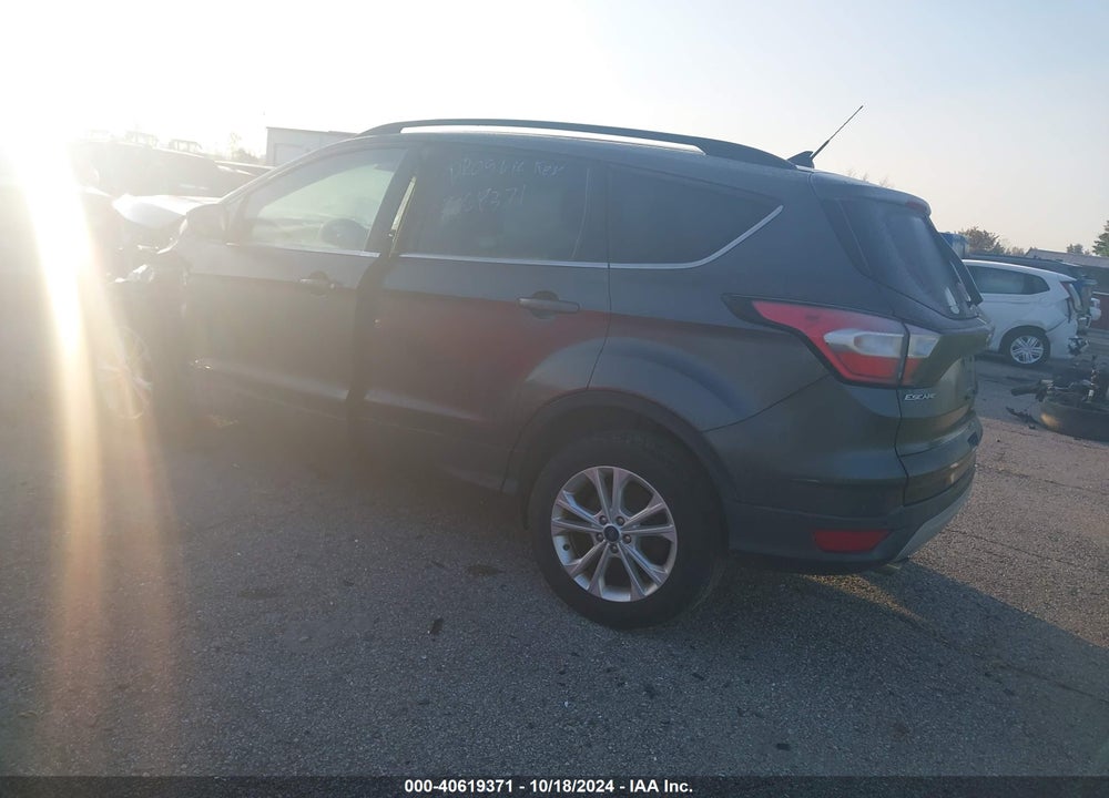 2018 FORD ESCAPE SEL VIN: 1FMCU0HD2JUC47342