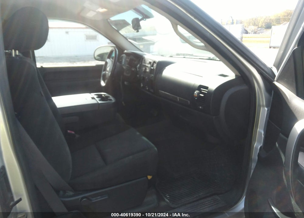 2010 CHEVROLET SILVERADO 1500 LT VIN: 1GCSKSE30AZ115423