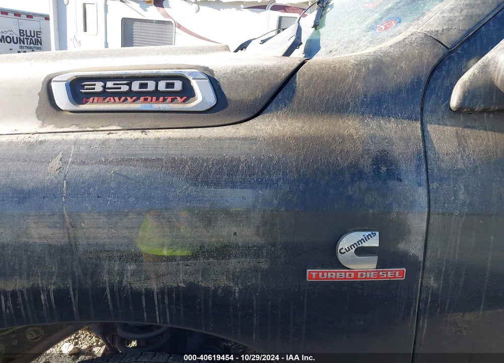 2019 RAM 3500 BIG HORN  4X4 8' BOX VIN: 3C63RRHL4KG702656