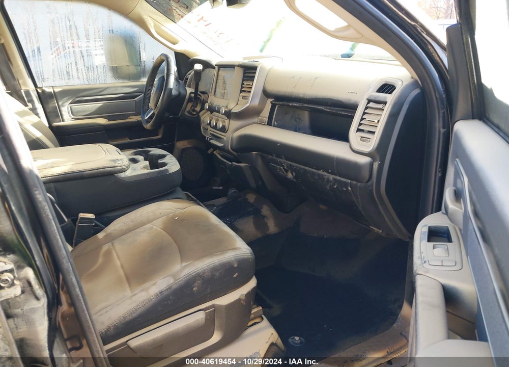 2019 RAM 3500 BIG HORN  4X4 8' BOX VIN: 3C63RRHL4KG702656