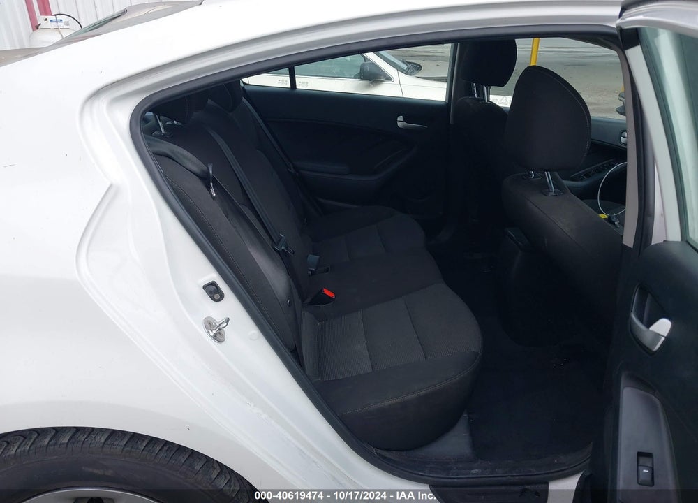 2018 KIA FORTE LX VIN: 3KPFK4A71JE182033