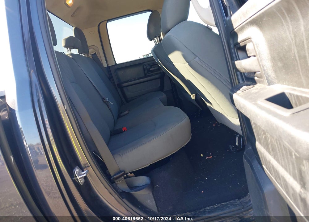 2018 RAM 1500 EXPRESS 4X4 6'4 BOX VIN: 1C6RR7FG1JS246708