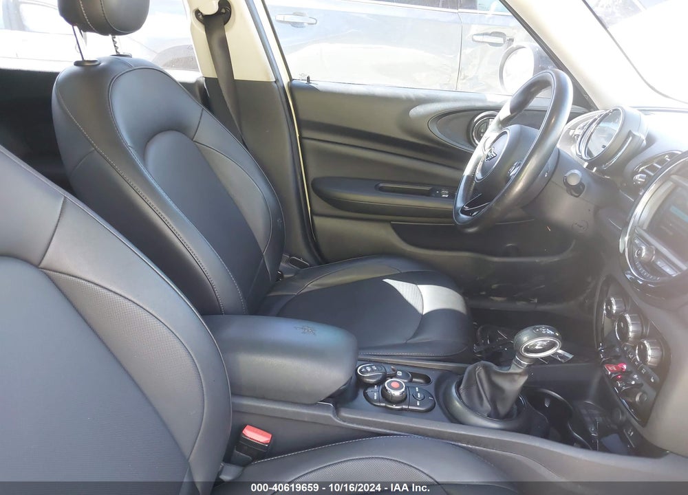 2019 MINI CLUBMAN COOPER VIN: WMWLN5C51K2E35054