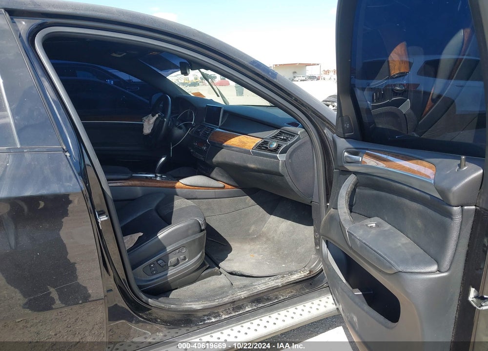 2011 BMW X6 XDRIVE50I VIN: 5UXFG8C53BLZ96244