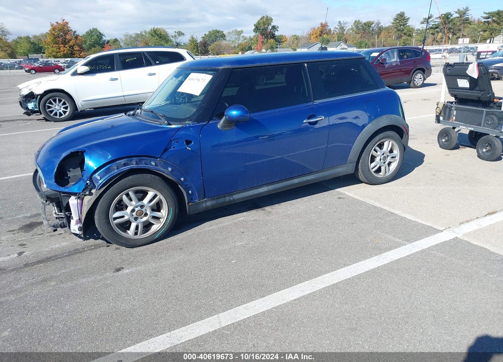 2013 MINI HARDTOP COOPER VIN: WMWSU3C56DT681756
