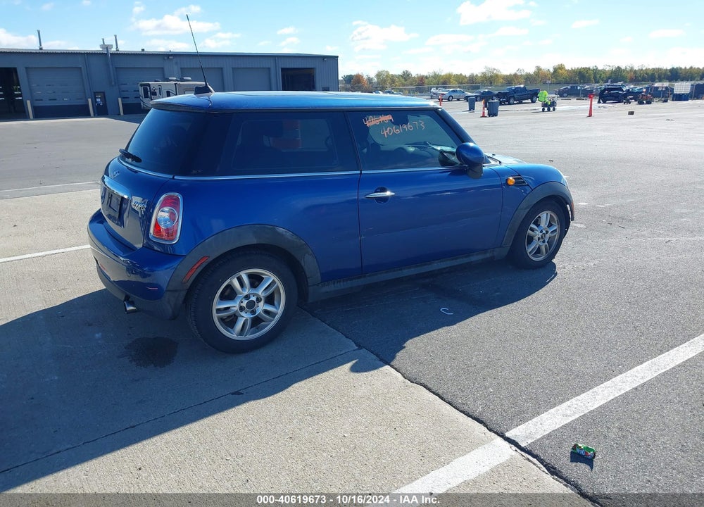 2013 MINI HARDTOP COOPER VIN: WMWSU3C56DT681756