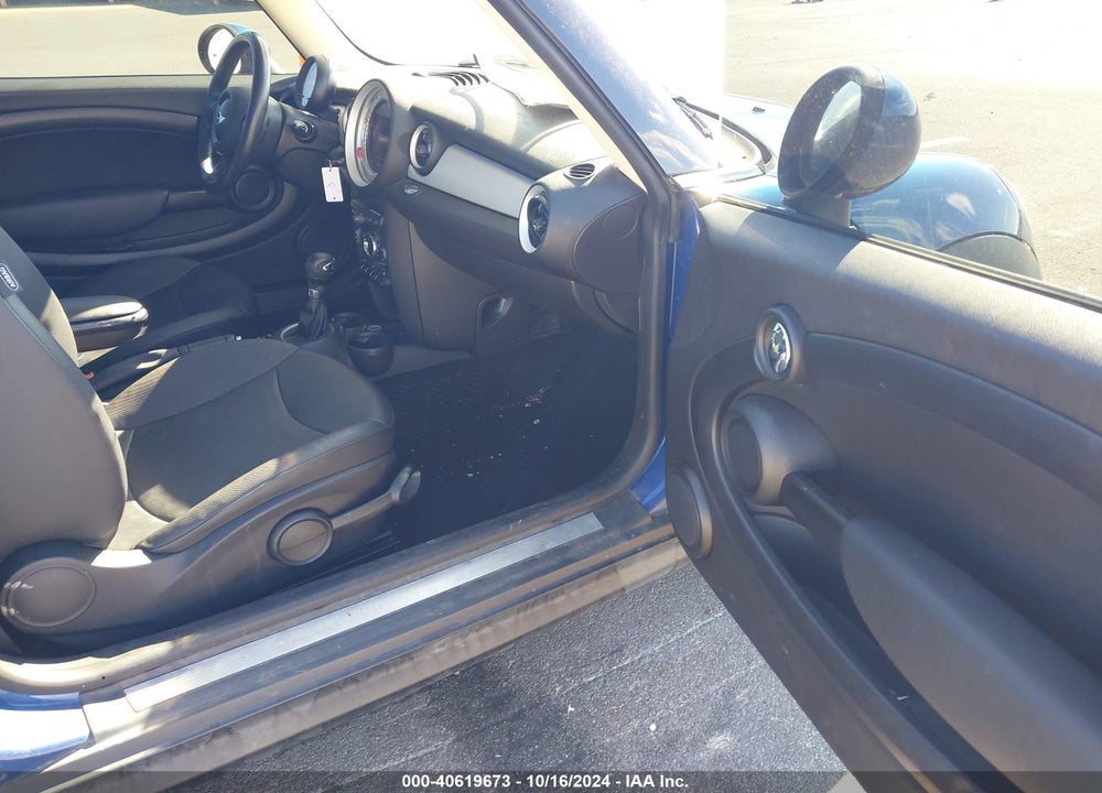 2013 MINI HARDTOP COOPER VIN: WMWSU3C56DT681756