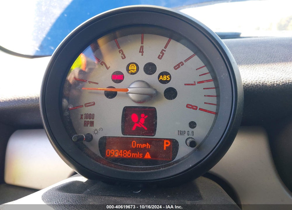 2013 MINI HARDTOP COOPER VIN: WMWSU3C56DT681756
