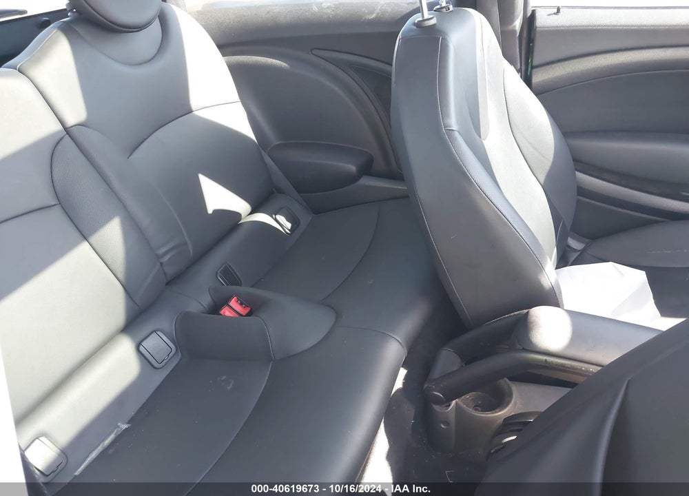 2013 MINI HARDTOP COOPER VIN: WMWSU3C56DT681756