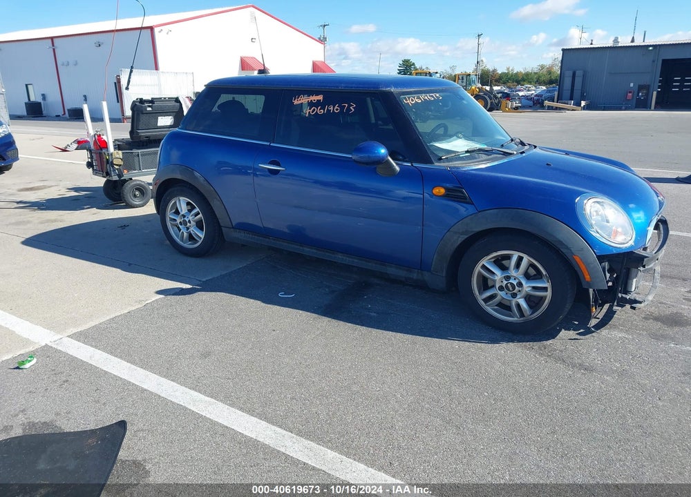 2013 MINI HARDTOP COOPER VIN: WMWSU3C56DT681756