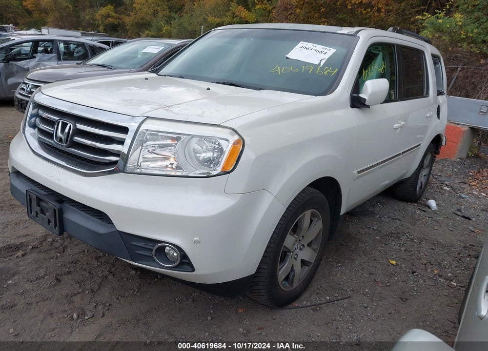 2015 HONDA PILOT TOURING VIN: 5FNYF4H99FB049526