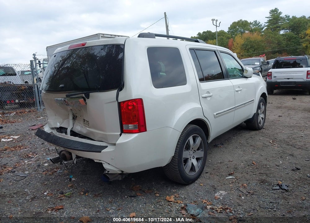2015 HONDA PILOT TOURING VIN: 5FNYF4H99FB049526
