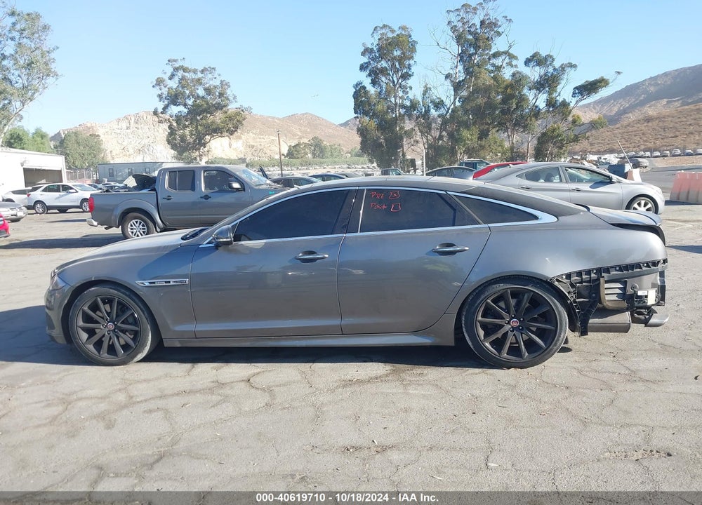 2017 JAGUAR XJ R - SPORT VIN: SAJWA1C72H8W05092