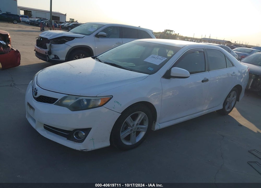 2013 TOYOTA CAMRY SE VIN: 4T1BF1FK8DU209700