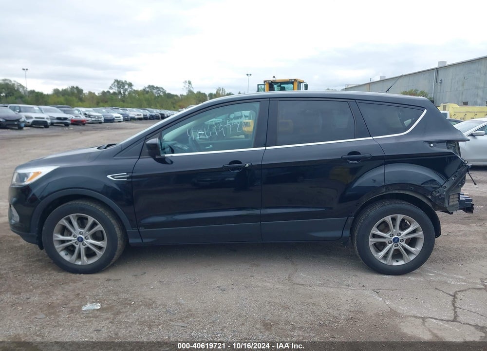 2018 FORD ESCAPE SE VIN: 1FMCU9GD5JUB10708