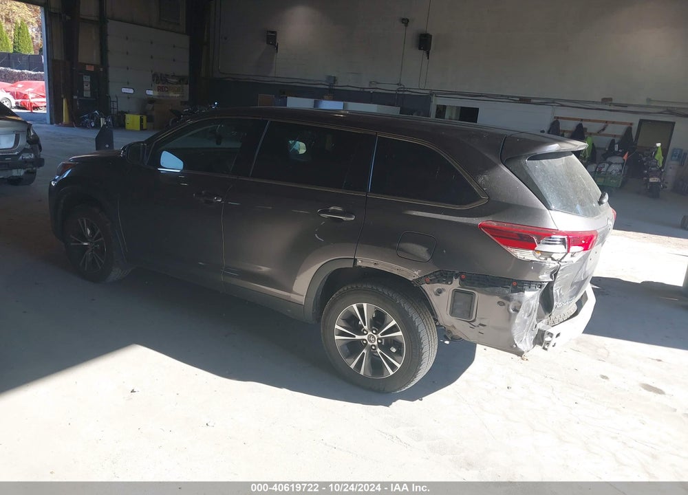 2019 TOYOTA HIGHLANDER LE VIN: 5TDBZRFH4KS929608