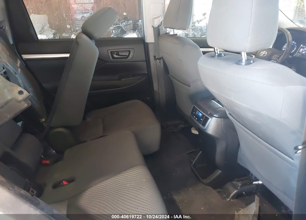 2019 TOYOTA HIGHLANDER LE VIN: 5TDBZRFH4KS929608