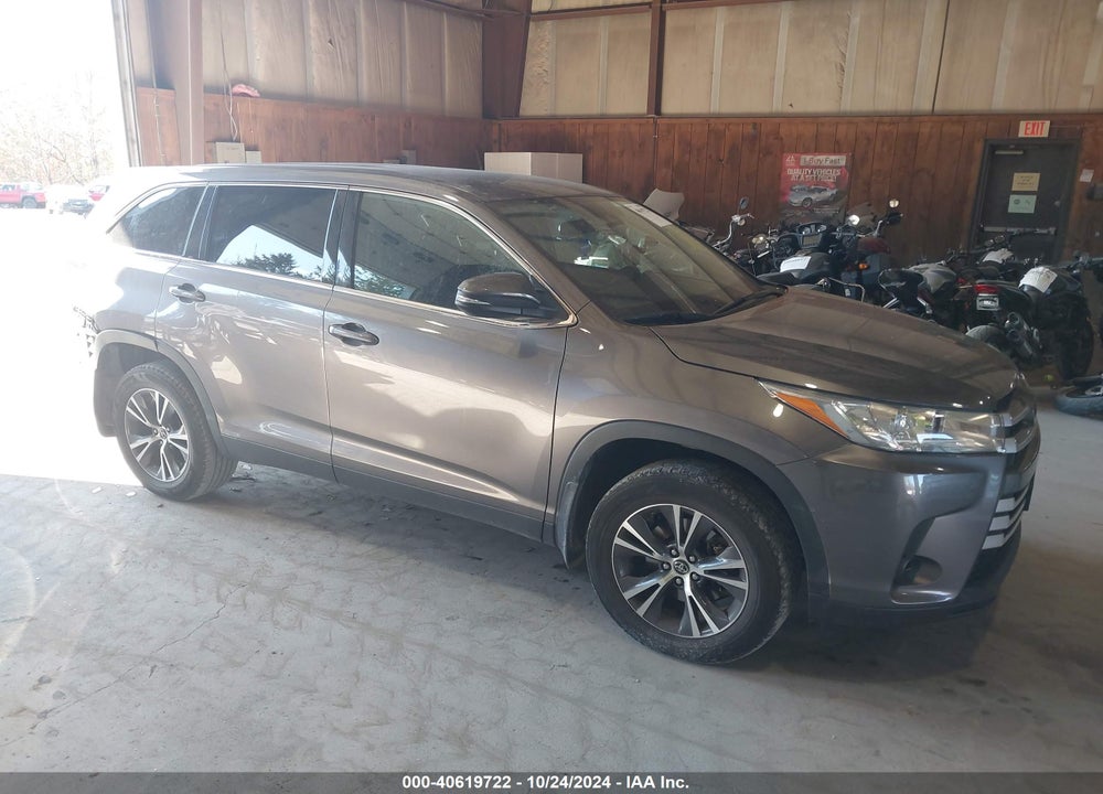 2019 TOYOTA HIGHLANDER LE VIN: 5TDBZRFH4KS929608