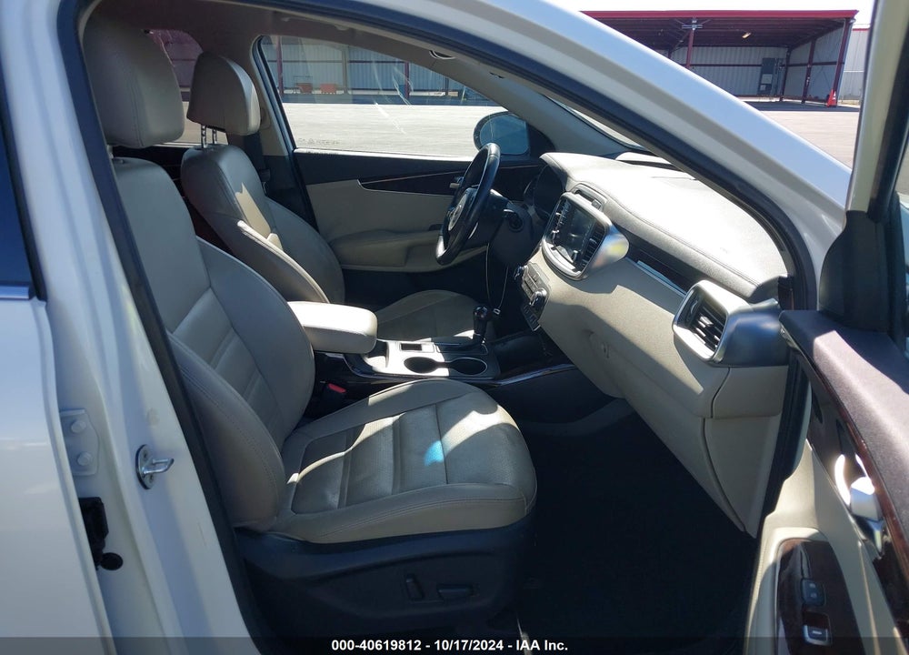 2017 KIA SORENTO 3.3L EX VIN: 5XYPH4A56HG275001