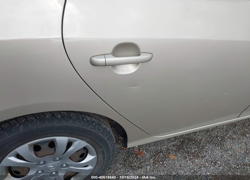 2010 HYUNDAI ELANTRA GLS VIN: KMHDU4AD1AU950839