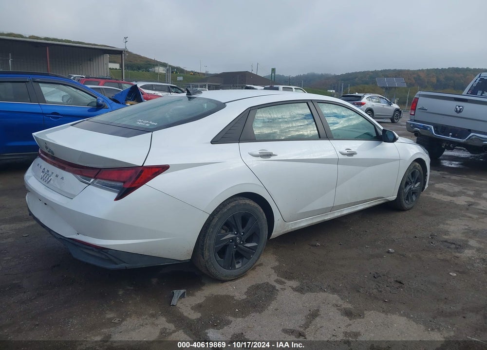 2021 HYUNDAI ELANTRA SEL VIN: 5NPLM4AG1MH013658