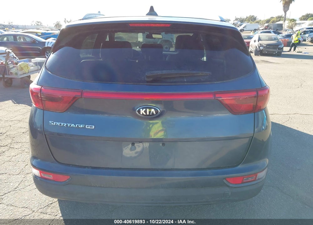 2018 KIA SPORTAGE LX VIN: KNDPM3AC5J7391216