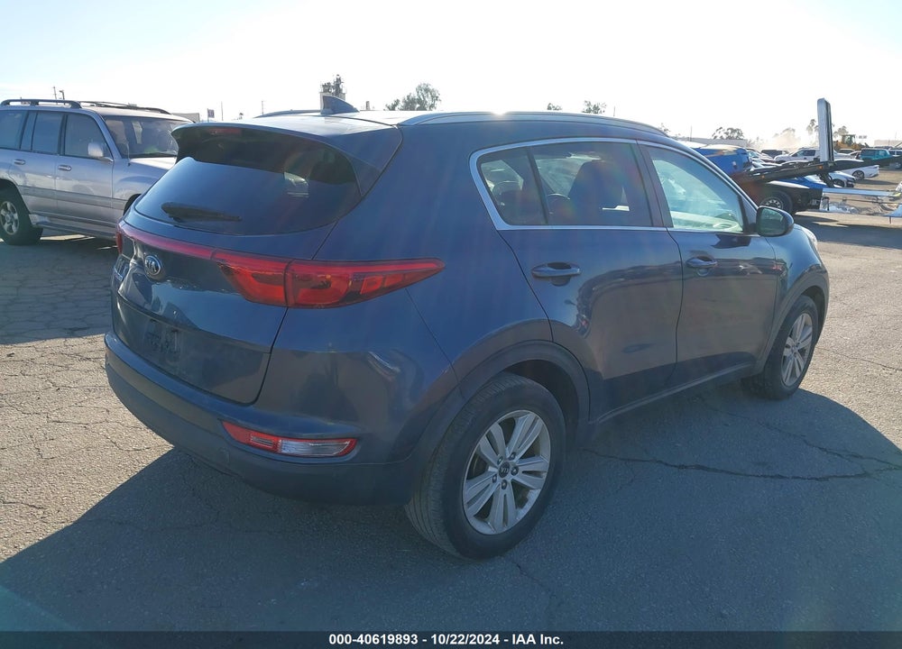 2018 KIA SPORTAGE LX VIN: KNDPM3AC5J7391216