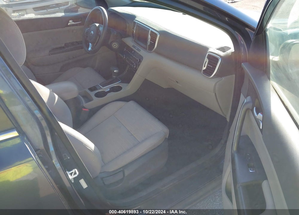 2018 KIA SPORTAGE LX VIN: KNDPM3AC5J7391216