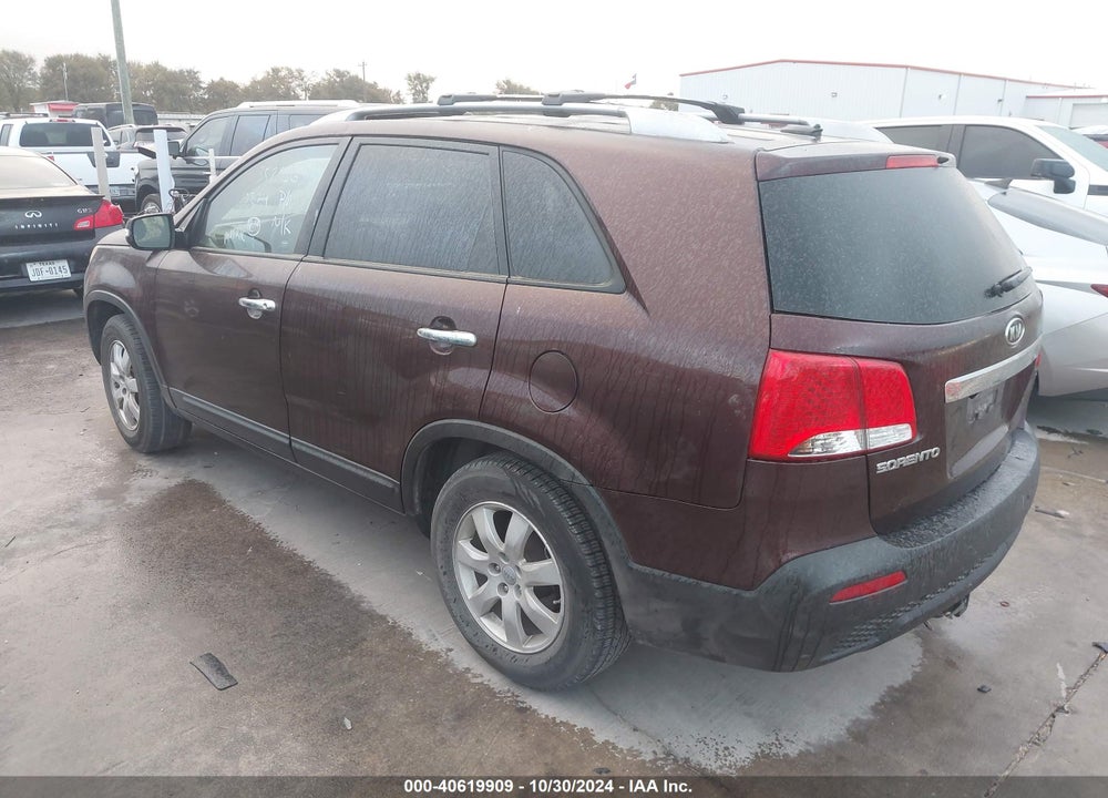 2013 KIA SORENTO LX VIN: 5XYKT3A66DG352956