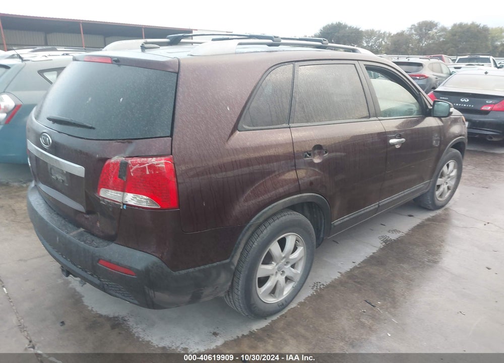 2013 KIA SORENTO LX VIN: 5XYKT3A66DG352956