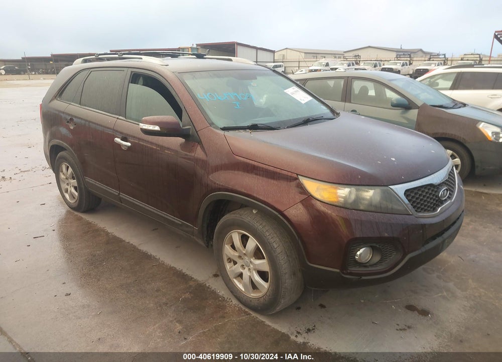 2013 KIA SORENTO LX VIN: 5XYKT3A66DG352956