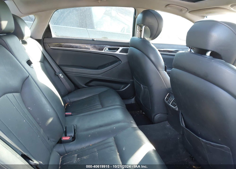 2016 HYUNDAI GENESIS 3.8 VIN: KMHGN4JE8GU143682