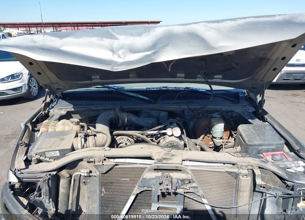 2000 GMC SIERRA 1500 SL VIN: 1GTEC14W0YZ223678