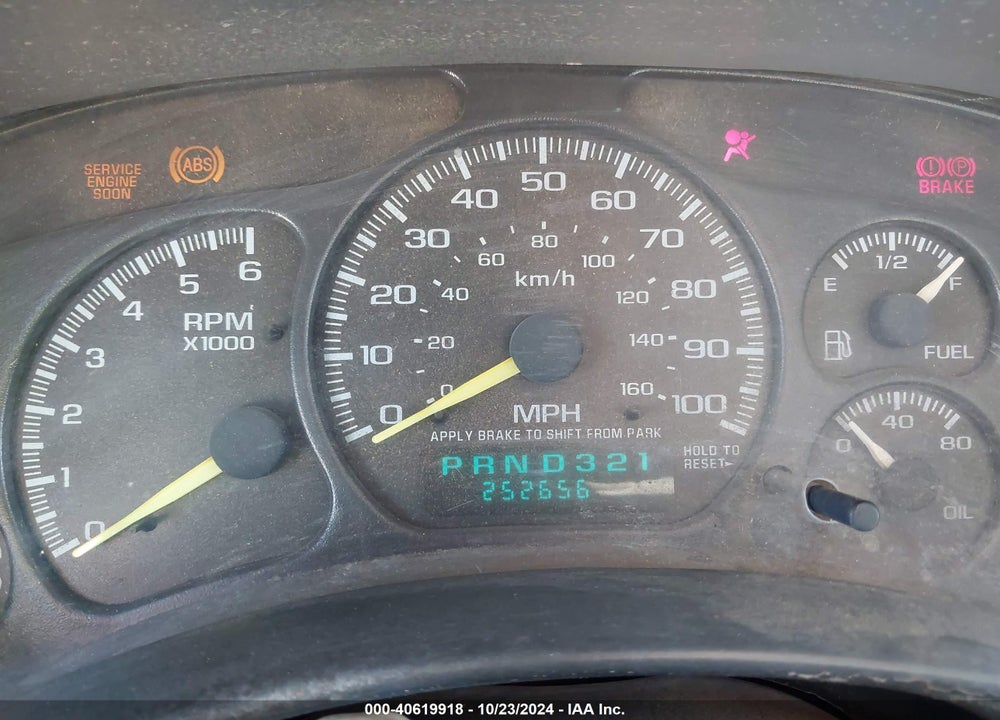 2000 GMC SIERRA 1500 SL VIN: 1GTEC14W0YZ223678