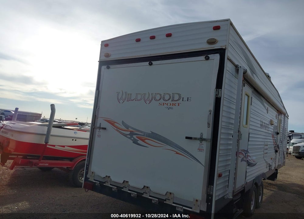 2010 FORREST RIVER WILDWOOD TOY HAULER VIN: 4X4TWTE27AR339787