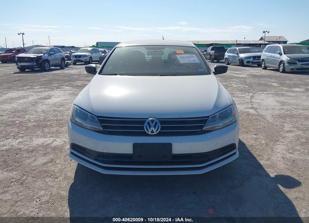 2015 VOLKSWAGEN JETTA 1.8T SE VIN: 3VWD17AJ0FM269956