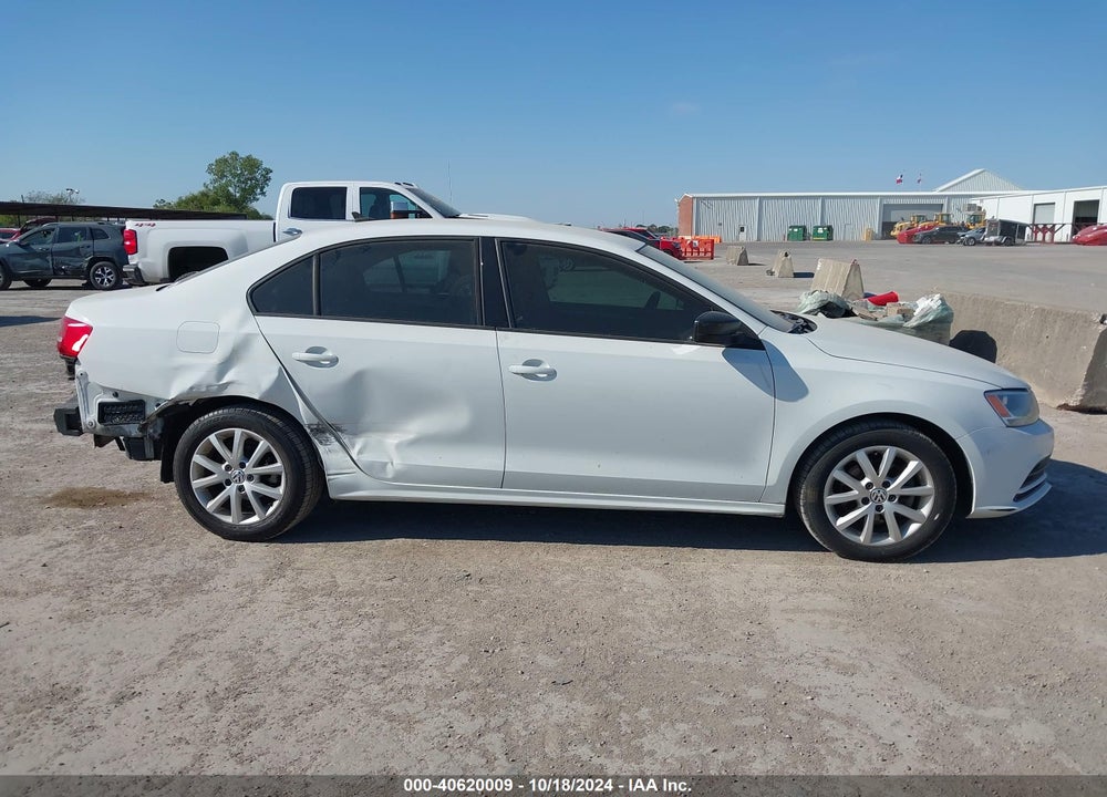 2015 VOLKSWAGEN JETTA 1.8T SE VIN: 3VWD17AJ0FM269956
