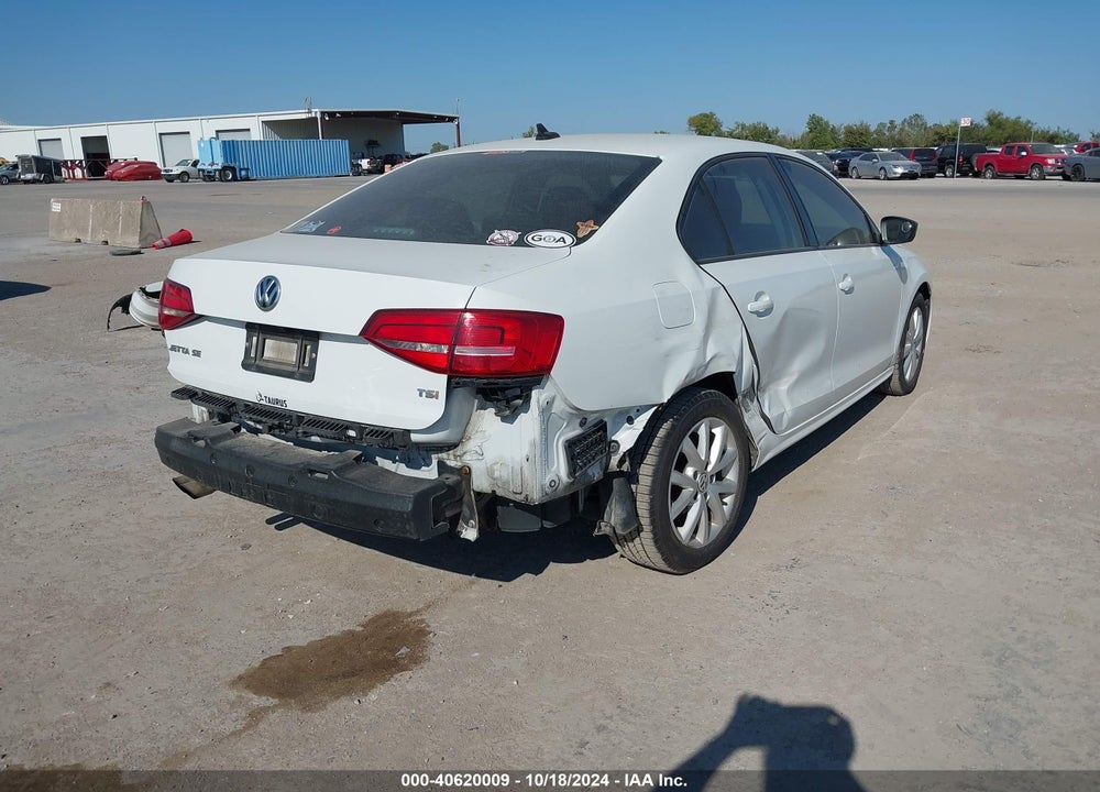 2015 VOLKSWAGEN JETTA 1.8T SE VIN: 3VWD17AJ0FM269956