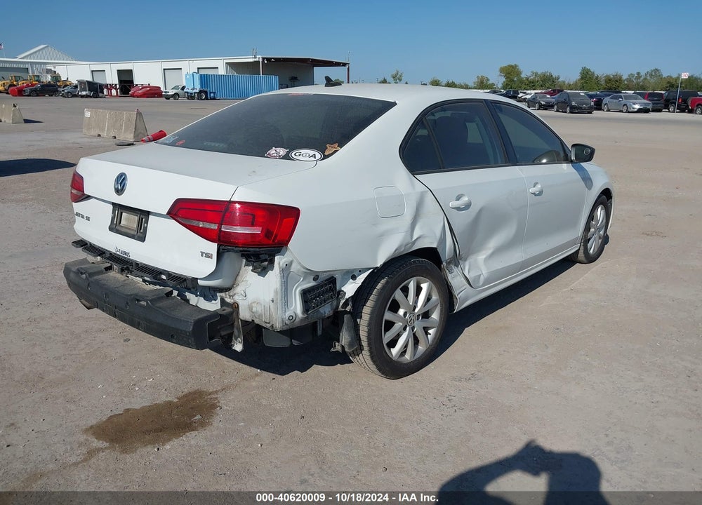 2015 VOLKSWAGEN JETTA 1.8T SE VIN: 3VWD17AJ0FM269956