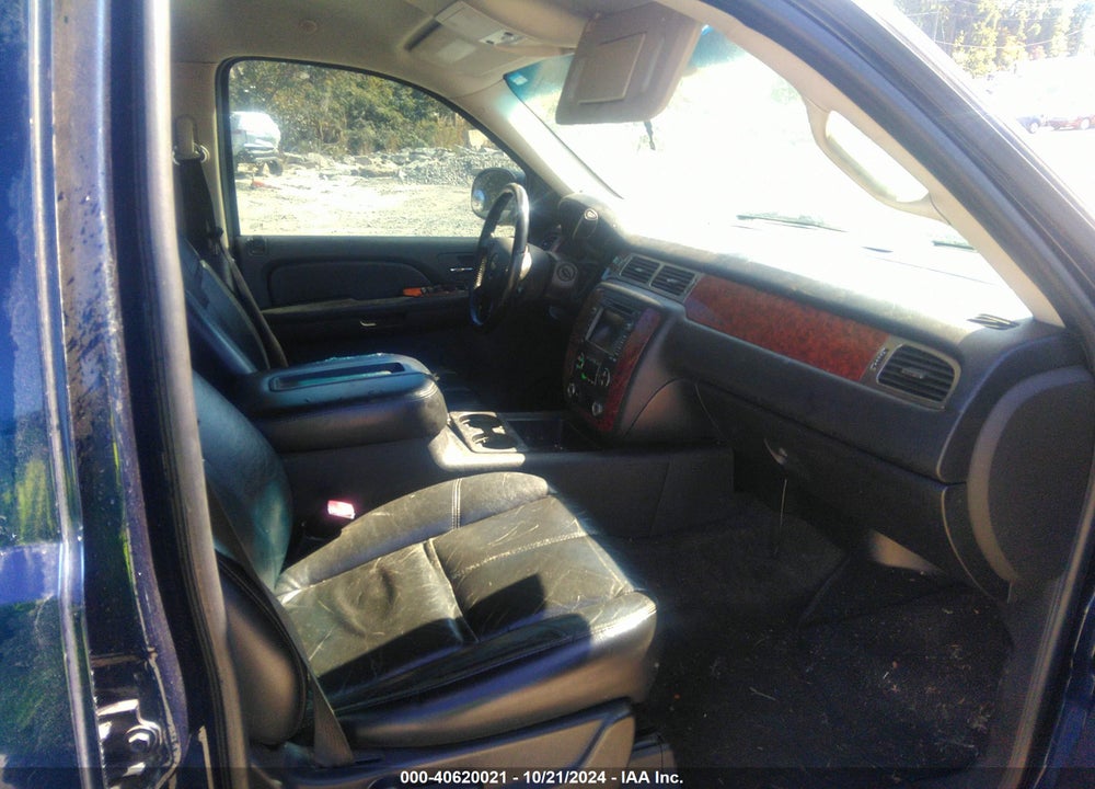 2007 CHEVROLET SUBURBAN 1500 LT VIN: 3GNFC16057G193922
