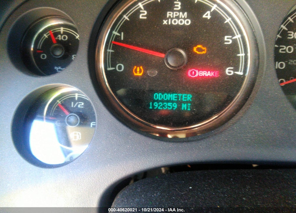 2007 CHEVROLET SUBURBAN 1500 LT VIN: 3GNFC16057G193922