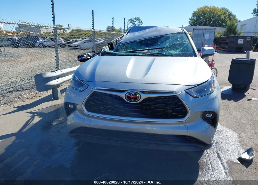 2022 TOYOTA HIGHLANDER VIN: 5TDZZRAH7NS558227