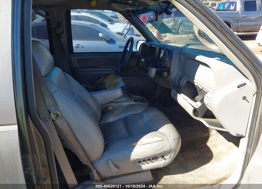 1999 CHEVROLET TAHOE LS VIN: 1GNEC13R9XJ476241