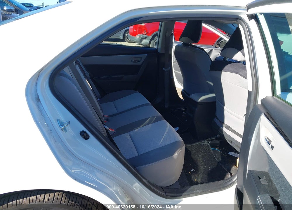 2018 TOYOTA COROLLA LE VIN: 2T1BURHE0JC040264