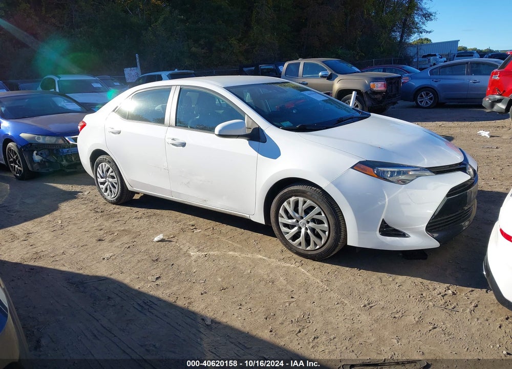 2018 TOYOTA COROLLA LE VIN: 2T1BURHE0JC040264